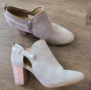 Franco Sarto Dale 2 Tan Perforated Suede Ankle Boots Size 9